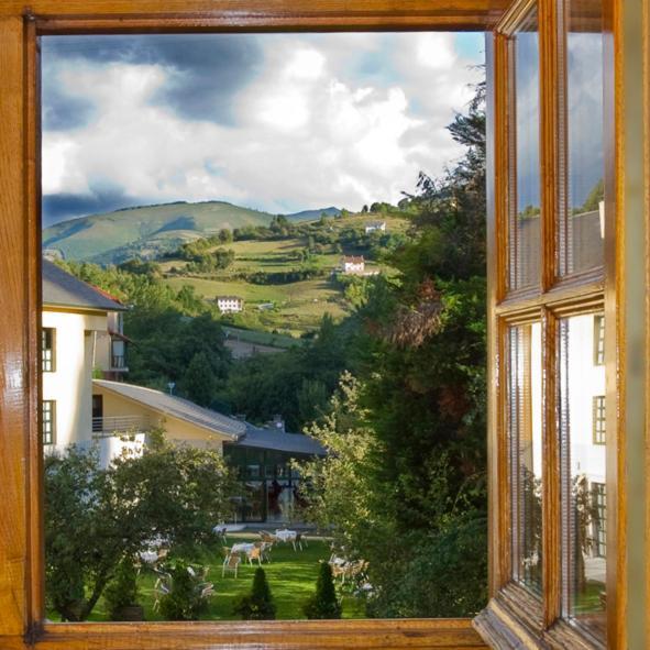 Hotel Restaurante La Casilla Cangas De Narcea Bagian luar foto
