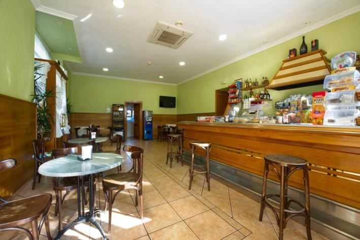 Hotel Restaurante La Casilla Cangas De Narcea Bagian luar foto