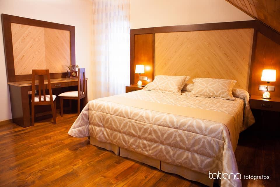 Hotel Restaurante La Casilla Cangas De Narcea Bagian luar foto