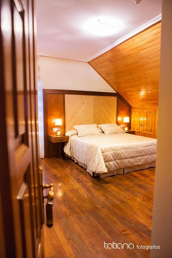 Hotel Restaurante La Casilla Cangas De Narcea Bagian luar foto