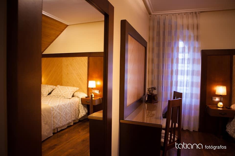 Hotel Restaurante La Casilla Cangas De Narcea Bagian luar foto