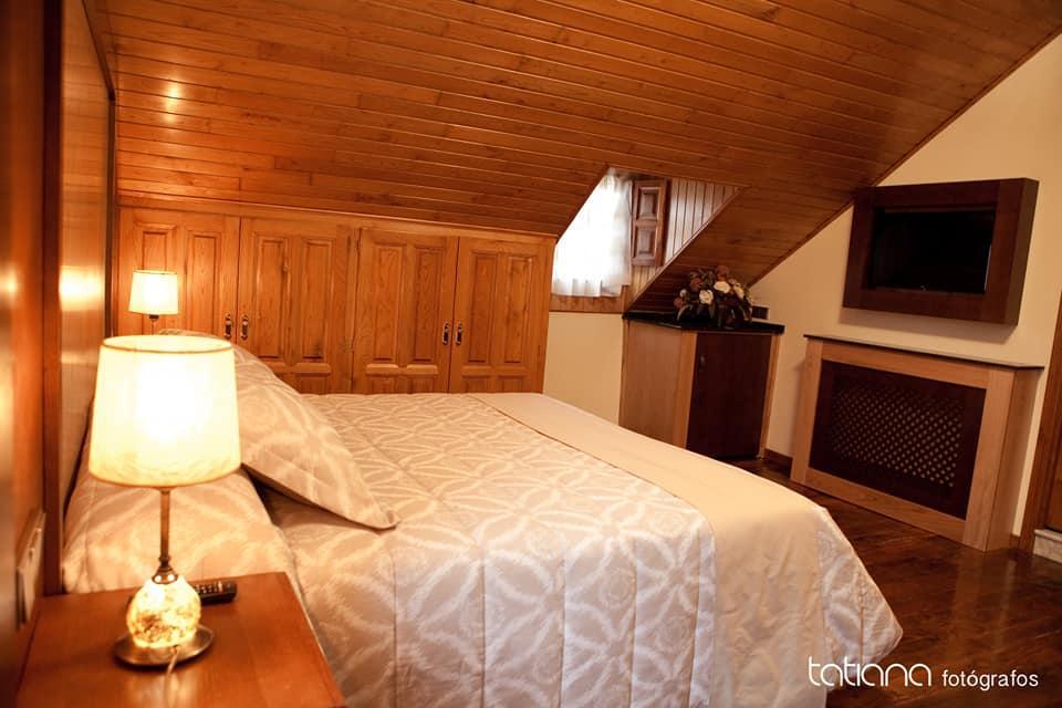 Hotel Restaurante La Casilla Cangas De Narcea Bagian luar foto